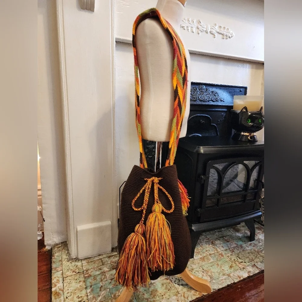 Hand Knit Wiven Brown Orange Buckwt Crossbody Bag - Picture 3 of 13